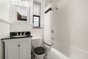 225 E 74th St, New York City, NY 10021 - Photo 14