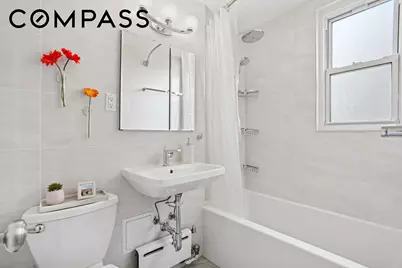 310 E 49th Street #9C, New York City, NY 10017 - Photo 4