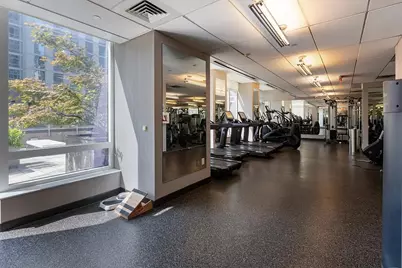 247 W 46th Street #3104, New York, NY 10036 - Photo 16
