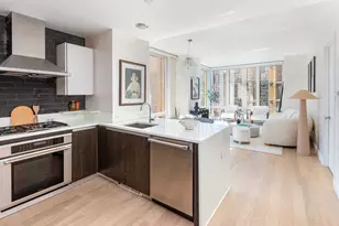 247 W 46th St, New York, NY 10036 - Photo 4