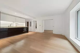 135 W 52nd St, New York City, NY 10019 - Photo 2