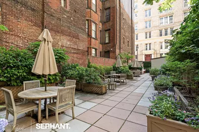 130 E 18th Street #8K, New York City, NY 10003 - Photo 12