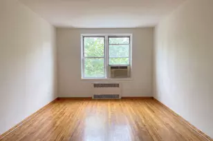 2553 E 7th St, New York City, NY 11235 - Photo 6
