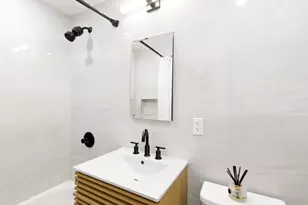 305 E 40th St, New York City, NY 10017 - Photo 10