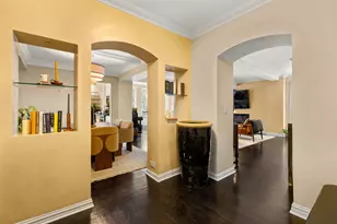 340 W 57th St, New York City, NY 10019 - Photo 4