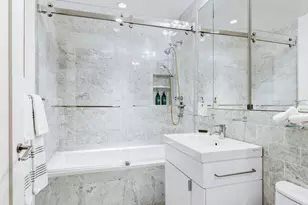 110 Central Park S, New York City, NY 10019 - Photo 20