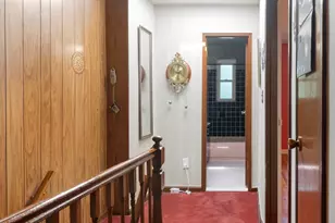 1263 E 222nd St, New York City, NY 10469 - Photo 6