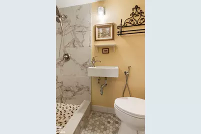 1263 E 222nd Street, New York City, NY 10469 - Photo 2