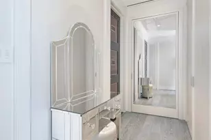 157 W 57th St, New York City, NY 10019 - Photo 28