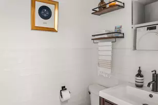 240 E 47th St, New York, NY 10017 - Photo 10