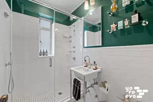 155 W 20th St, New York City, NY 10011 - Photo 6
