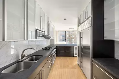 330 E 57th Street #12, New York City, NY 10022 - Photo 4