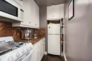 310 E 70th St, New York City, NY 10021 - Photo 8
