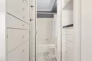 310 E 70th St, New York City, NY 10021 - Photo 10