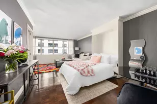 310 E 70th St, New York City, NY 10021 - Photo 2