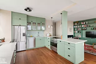 300 E 85th St, New York City, NY 10028 - Photo 2