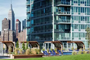 4545 Center Blvd, New York City, NY 11101 - Photo 12