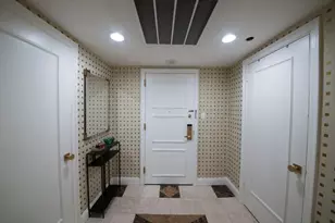160 Central Park S, New York City, NY 10019 - Photo 8