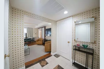 160 Central Park S #1218, New York City, NY 10019 - Photo 2