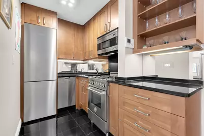 314 W 56th Street #2A, New York City, NY 10019 - Photo 4