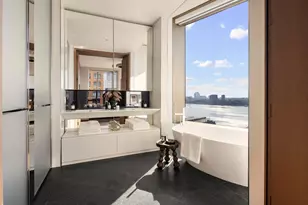 551 W 21st St, New York City, NY 10011 - Photo 12