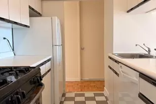 500 W 43rd St, New York City, NY 10036 - Photo 4