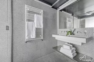 533 E 6th St, New York City, NY 10009 - Photo 8