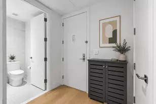 22-18 Jackson Ave, New York City, NY 11101 - Photo 8
