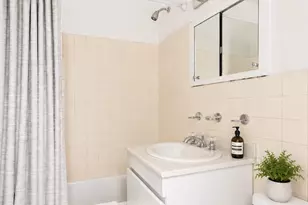 345 E 52nd St, New York City, NY 10022 - Photo 4