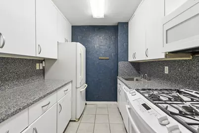 155 W 68th Street #726, New York, NY 10023 - Photo 4