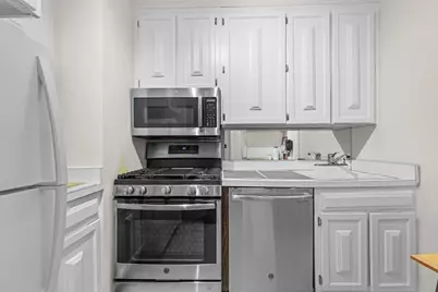 117 E 57th Street #32F, New York City, NY 10022 - Photo 10