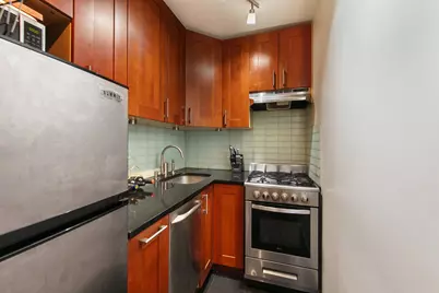 201 W 21st Street #6H, New York, NY 10011 - Photo 2