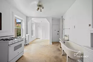 524 E 13th St, New York City, NY 10003 - Photo 2
