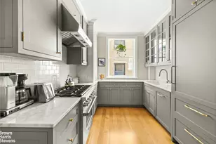 310 W 86th St, New York, NY 10024 - Photo 10
