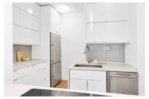 330 E 70th St, New York City, NY 10021 - Photo 4