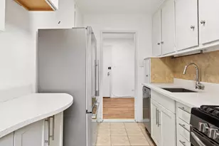 185 Prospect Park Southwest, Brooklyn, NY 11218 - Photo 6