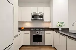 250 E 49th St, New York City, NY 10017 - Photo 2