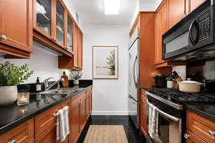 220 Riverside Blvd, New York, NY 10069 - Photo 4