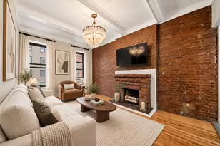 132 W 71st St, New York, NY 10023 - Photo 1