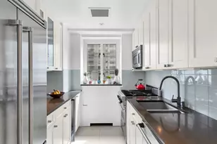 200 E 66th St, New York City, NY 10065 - Photo 4