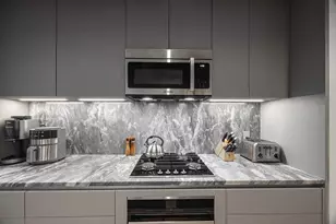 547 W 47th St, New York City, NY 10036 - Photo 8