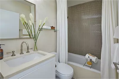 212 E 47th Street #27G, New York City, NY 10017 - Photo 6