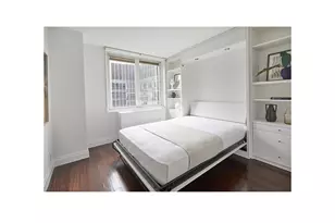 212 E 47th St, New York City, NY 10017 - Photo 4