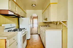 1842 Schieffelin Ave, Bronx, NY 10466 - Photo 16
