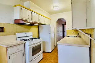 1842 Schieffelin Ave, Bronx, NY 10466 - Photo 22