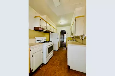 1842 Schieffelin Avenue #TWN, Bronx, NY 10466 - Photo 20