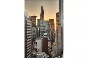 235 E 55th St, New York City, NY 10022 - Photo 8
