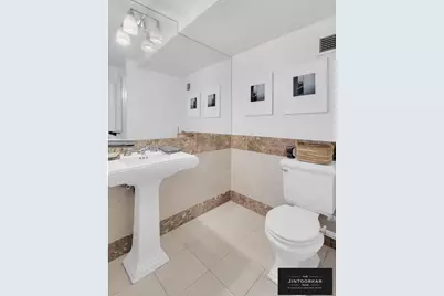 235 E 55th Street #PHC, New York City, NY 10022 - Photo 10