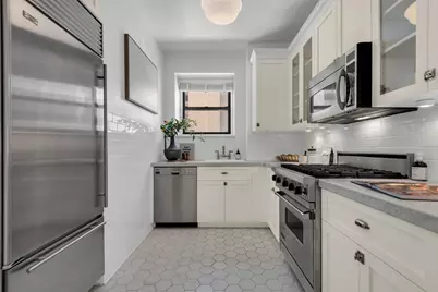 257 Central Park W #6E, New York City, NY 10024 - Photo 4