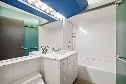 682 6th Avenue #Loft 2, New York, NY 10010 - Photo 14